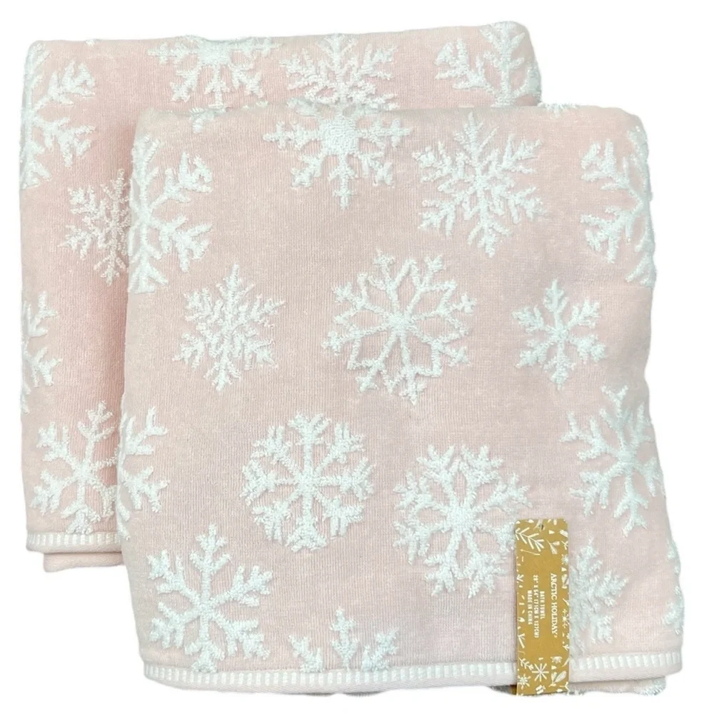 Arctic Holiday - ‘Snowflakes - Pink’ bath towel set. NWT Firm!